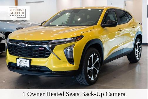 Nitro Yellow Metallic 2024 Chevrolet Trax FWD 1RS