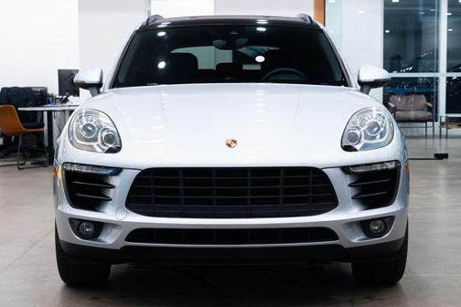 2017 Porsche Macan Base