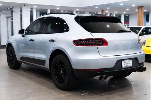 2017 Porsche Macan Base