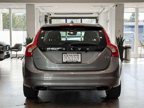 2016 Volvo V60 T5 Drive-E Premier
