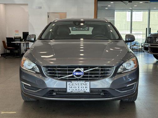 2016 Volvo V60 T5 Drive-E Premier