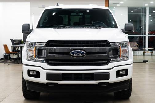 Oxford White 2019 Ford F-150 XLT