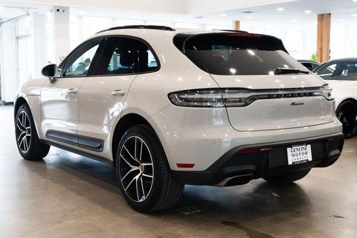 2022 Porsche Macan Macan S