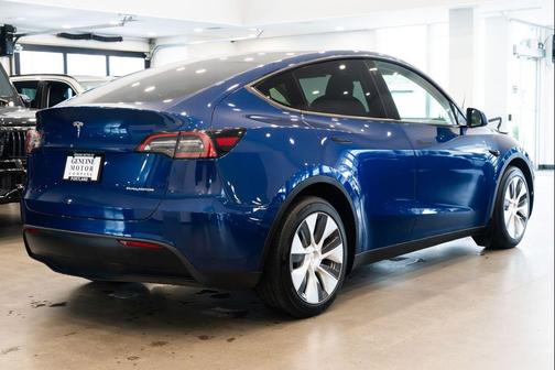 2021 Tesla Model Y Long Range Dual Motor All-Wheel Drive