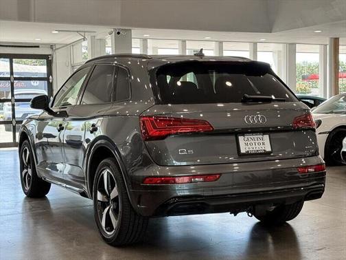 2022 Audi Q5 45 S line Prestige