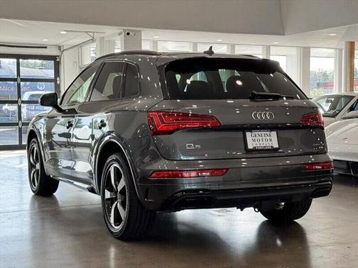 2022 Audi Q5 45 S line Prestige