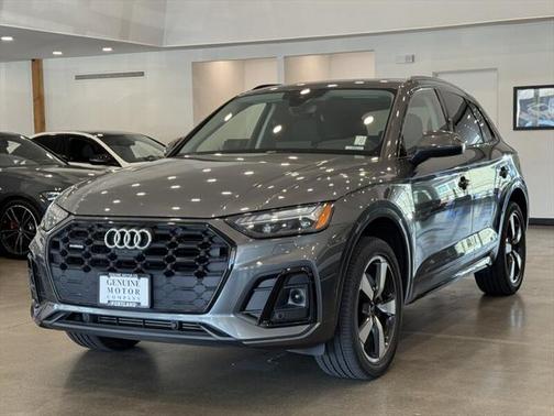 2022 Audi Q5 45 S line Prestige