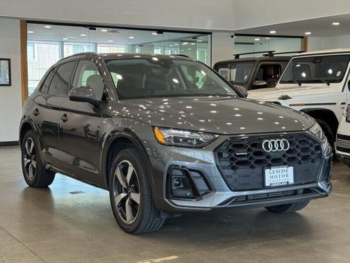 2022 Audi Q5 45 S line Prestige