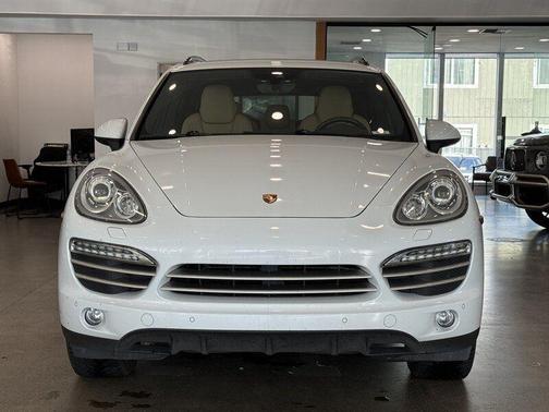 2014 Porsche Cayenne Platinum Edition