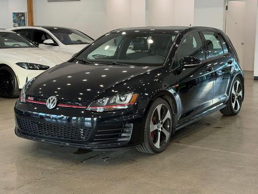 2017 Volkswagen Golf GTI 2.0T SE 4-Door