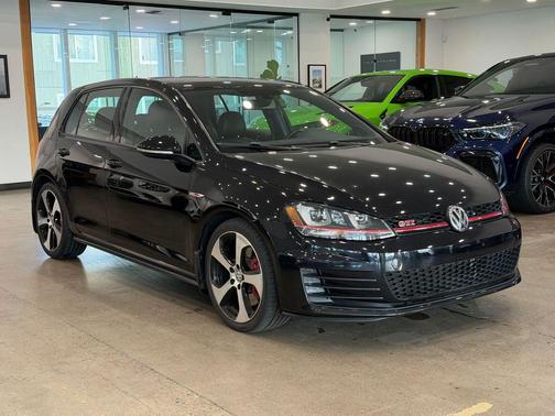 2017 Volkswagen Golf GTI 2.0T SE 4-Door