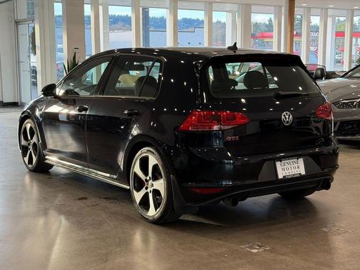 2017 Volkswagen Golf GTI 2.0T SE 4-Door