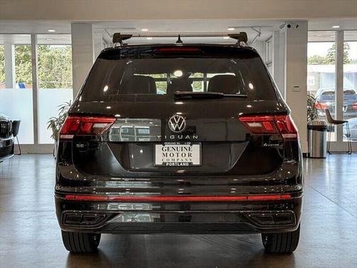 2022 Volkswagen Tiguan 2.0T SE R-Line Black 4MOTION