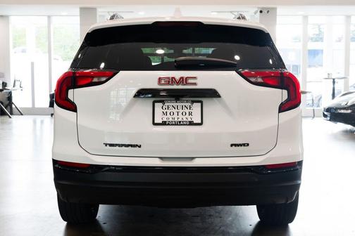 Summit White 2021 GMC Terrain SLE