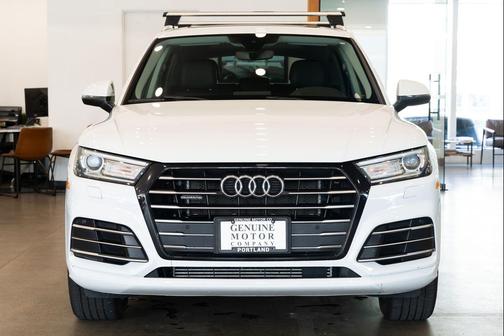 Glacier White Metallic 2020 Audi Q5 Premium 55 TFSI e quattro S tronic