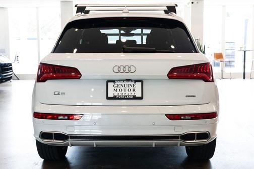 Glacier White Metallic 2020 Audi Q5 Premium 55 TFSI e quattro S tronic