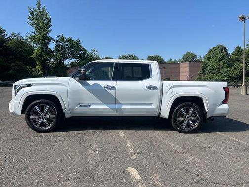 2023 Toyota Tundra Hybrid Capstone