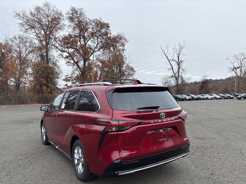 2025 Toyota Sienna Limited