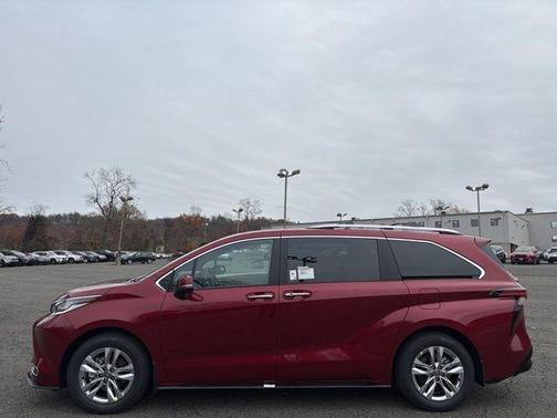 2025 Toyota Sienna Limited