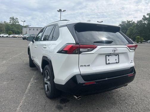 2025 Toyota RAV4 Hybrid SE