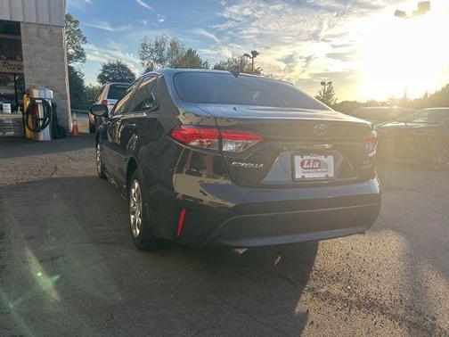 2023 Toyota Corolla Hybrid LE