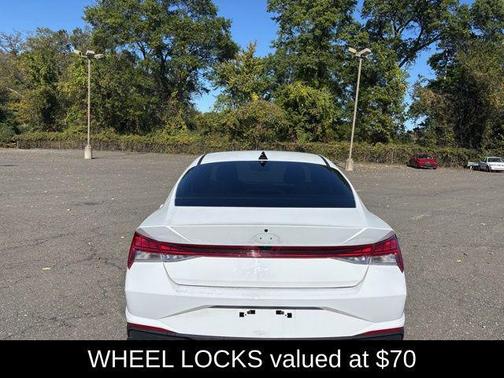 2023 Hyundai ELANTRA HEV Blue