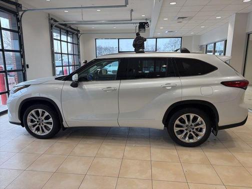 2023 Toyota Highlander Limited