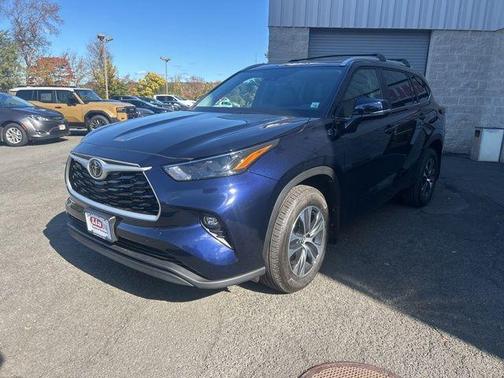 2025 Toyota Highlander XLE