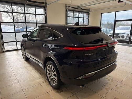 2022 Toyota Venza XLE