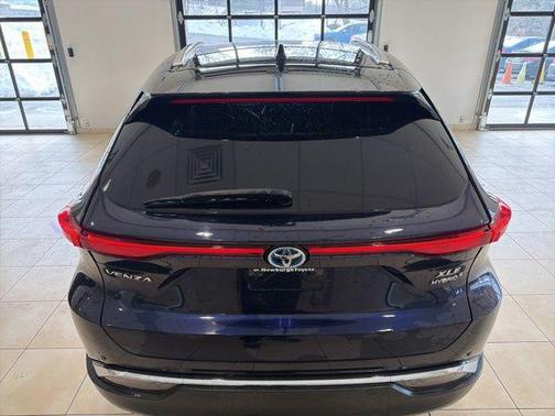2022 Toyota Venza XLE
