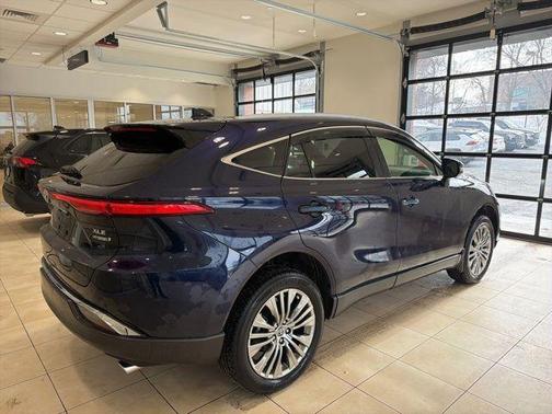 2022 Toyota Venza XLE