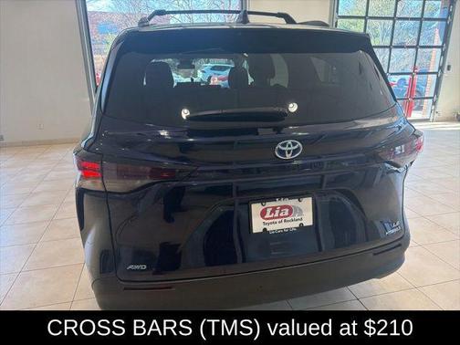 2023 Toyota Sienna LE