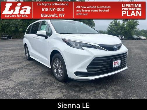 2025 Toyota Sienna LE
