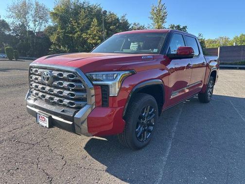 2026 Toyota Tundra Hybrid Platinum