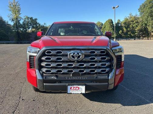 2026 Toyota Tundra Hybrid Platinum