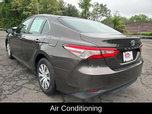 2018 Toyota Camry Hybrid LE