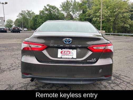 2018 Toyota Camry Hybrid LE