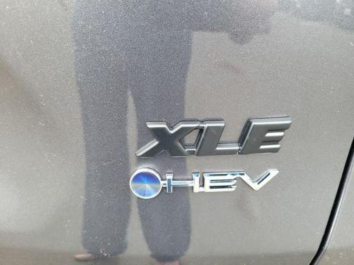2025 Toyota RAV4 Hybrid XLE Premium