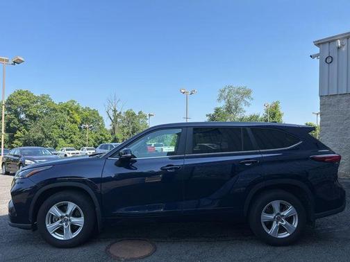 2023 Toyota Highlander LE