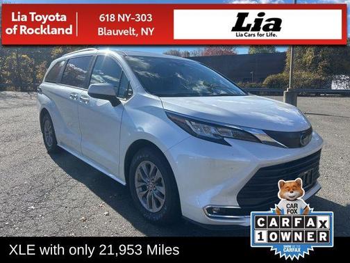 2023 Toyota Sienna XLE