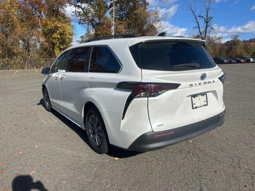 2023 Toyota Sienna XLE