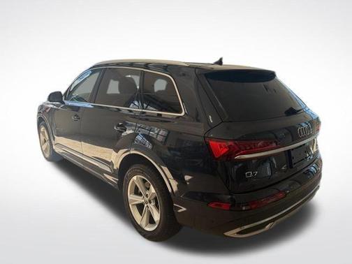 2023 Audi Q7 55 Premium