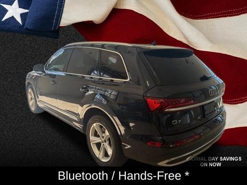Waitomo Blue Metallic 2023 Audi Q7 55 Premium