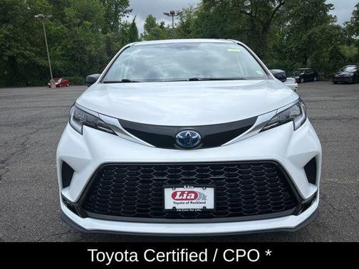 2022 Toyota Sienna XSE 7 Passenger