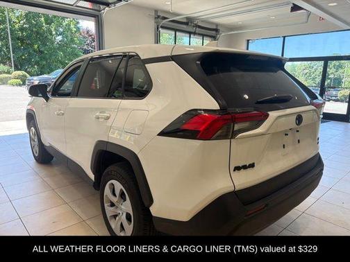 Ice Cap 2025 Toyota RAV4 LE