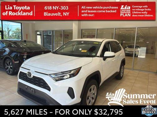Ice Cap 2025 Toyota RAV4 LE