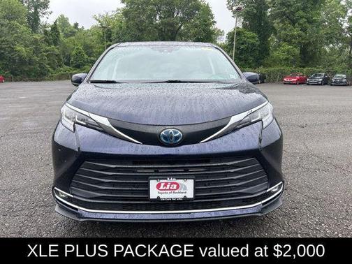 2021 Toyota Sienna XLE 7 Passenger
