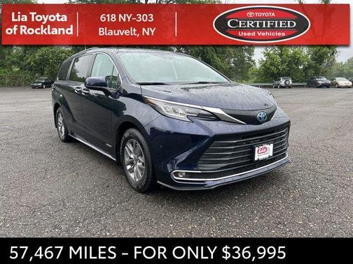 2021 Toyota Sienna XLE 7 Passenger