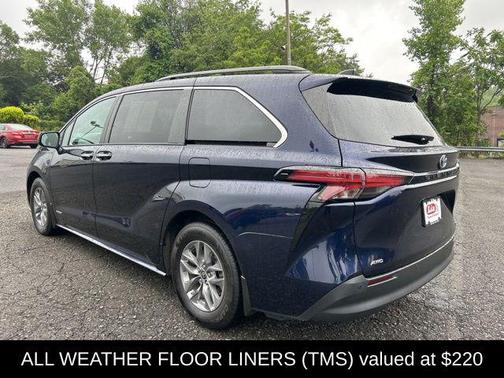 2021 Toyota Sienna XLE 7 Passenger