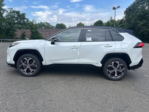 2025 Toyota RAV4 Hybrid SE
